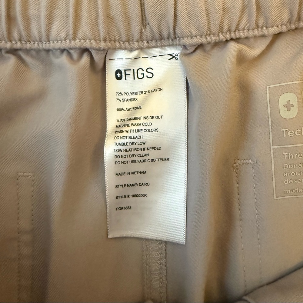 Figs Cairo Cargo Scrub Pants - Picture 2 of 6
